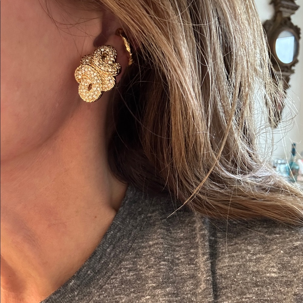 Elegant Gold-Tone Women's Earrings